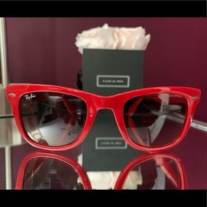 Women’s Ray Ban Wayfarer Sunglasses